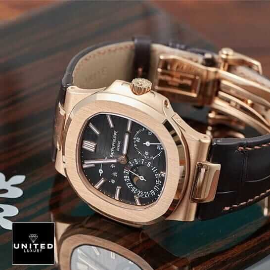 Patek Philippe Nautilus 5712R-001 Patek Philippe 5712R Rose Gold Bezel Black Dial Replica side view