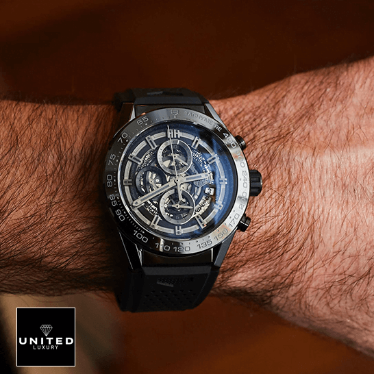 TAG Heuer Carrera 01 CAR2A91.FT6071 Tag Heuer Carrera Black Dial cAR2A91.FT6071 Replica on the man wrist