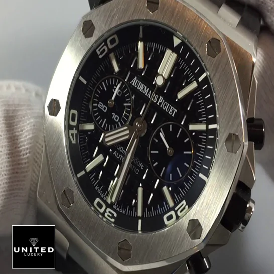 Audemars Piguet Royal Oak Offshore Diver 15710ST audemars_piguet_royal_oak_offshore_diver_black_dial_15710ST.OO_.A002CA.01_replica_case_unitedluxurynet