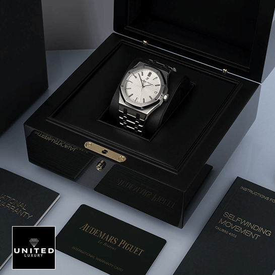 Audemars Piguet Royal Oak 15500ST.OO.1220ST.03 audemars-piguet-royal-oak-15500ST.OO_.1220ST.04-replica-white